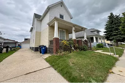 1801 N Wisconsin St #LOWER, Racine, WI 53402 - Photo 1