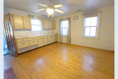 1227 E Kane Pl, Milwaukee, WI 53202 - Photo 3