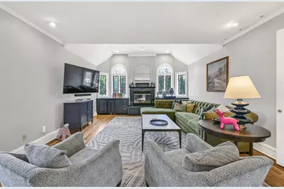 806 E Beaumont Ave, Whitefish Bay, WI 53217 - Photo 13