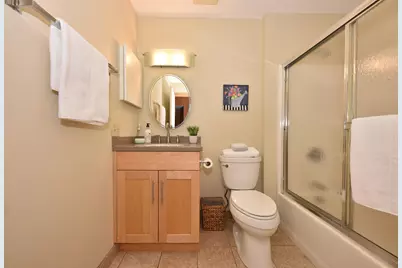 1600 W Green Tree Rd #302, Glendale, WI 53209 - Photo 17