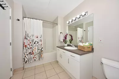 1924 N Hubbard St #215, Milwaukee, WI 53212 - Photo 5