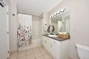 1924 N Hubbard St, Milwaukee, WI 53212 - Photo 5