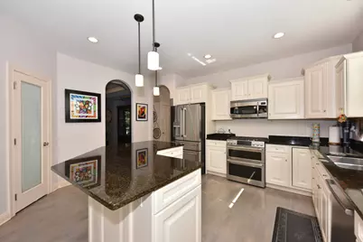 5255 W Princeton Dr, Franklin, WI 53132 - Photo 15