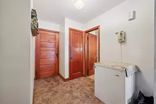 4703 W Jackson Park Dr, Milwaukee, WI 53219 - Photo 31