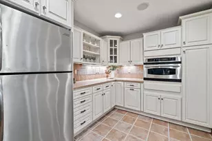 1810 E Bristlecone Dr, Hartland, WI 53029 - Photo 51