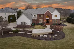 1810 E Bristlecone Dr, Hartland, WI 53029 - Photo 113