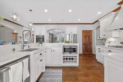 1810 E Bristlecone Dr, Hartland, WI 53029 - Photo 17