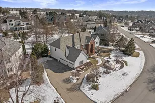 1810 E Bristlecone Dr, Hartland, WI 53029 - Photo 91