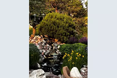 1810 E Bristlecone Dr, Hartland, WI 53029 - Photo 71