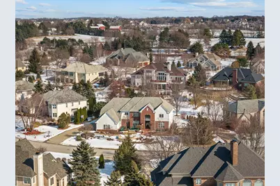 1810 E Bristlecone Dr, Hartland, WI 53029 - Photo 83