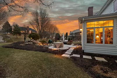 1810 E Bristlecone Dr, Hartland, WI 53029 - Photo 109