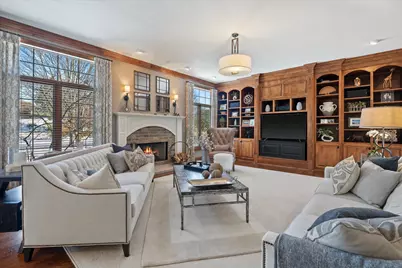 1810 E Bristlecone Dr, Hartland, WI 53029 - Photo 9