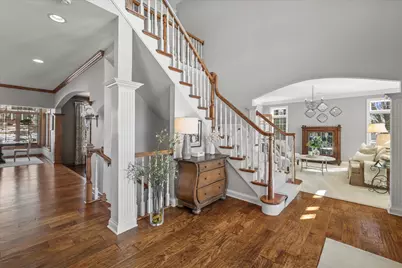 1810 E Bristlecone Dr, Hartland, WI 53029 - Photo 7