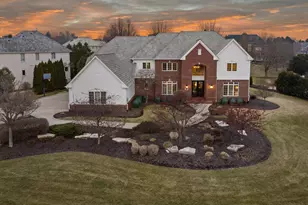 1810 E Bristlecone Dr, Hartland, WI 53029 - Photo 95