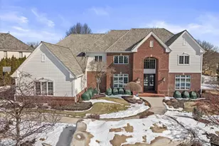 1810 E Bristlecone Dr, Hartland, WI 53029 - Photo 93