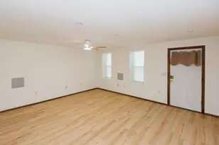 1748 S 4th St, Milwaukee, WI 53204 - Photo 9