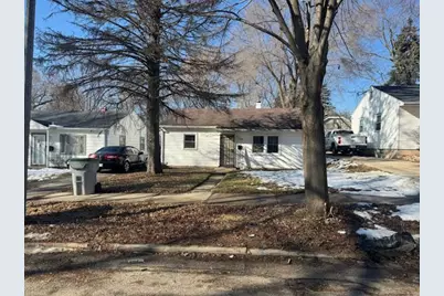 5121 N 47th St #mile, Milwaukee, WI 53218 - Photo 3