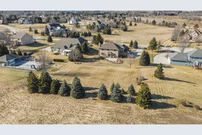 3219  Old Hickory Pl, West Bend, WI 53095 - Photo 45