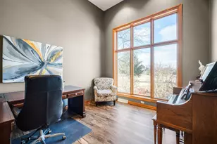 3219 Old Hickory Pl, West Bend, WI 53095 - Photo 7