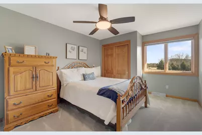 3219  Old Hickory Pl, West Bend, WI 53095 - Photo 25