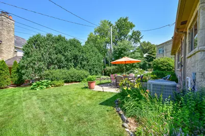 2441 N 97th St, Wauwatosa, WI 53226 - Photo 29