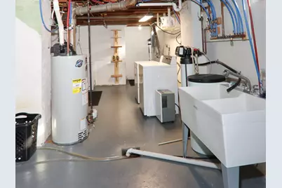 2125  Fairmont St, Manitowoc, WI 54220 - Photo 25