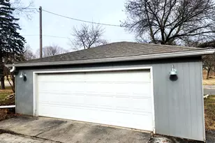 1323 Northview Rd, Waukesha, WI 53188 - Photo 7