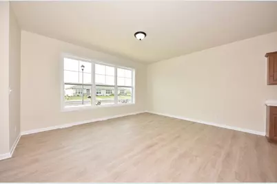 615  Hunter Oaks Blvd #B, Watertown, WI 53094 - Photo 9