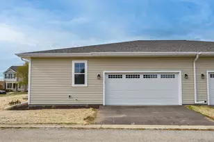 615 Hunter Oaks Blvd, Watertown, WI 53094 - Photo 37