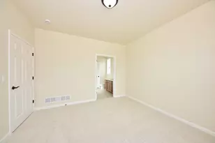 615 Hunter Oaks Blvd, Watertown, WI 53094 - Photo 23