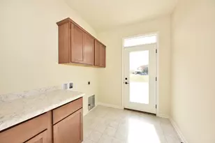 615 Hunter Oaks Blvd, Watertown, WI 53094 - Photo 23