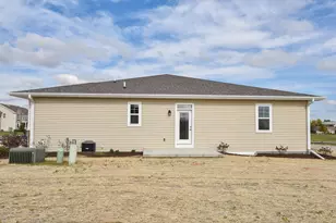 615 Hunter Oaks Blvd, Watertown, WI 53094 - Photo 35