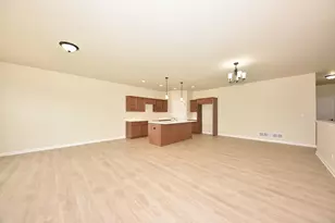 615 Hunter Oaks Blvd, Watertown, WI 53094 - Photo 7