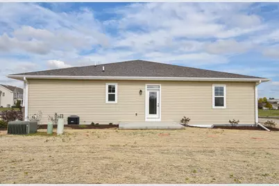 615  Hunter Oaks Blvd #B, Watertown, WI 53094 - Photo 33