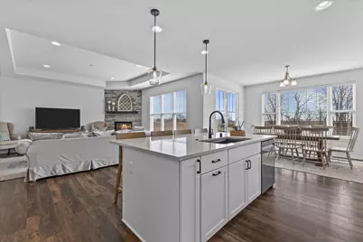 10830 N Tartan Ct, Mequon, WI 53097 - Photo 9