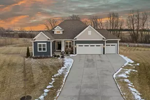 10830 N Tartan Ct, Mequon, WI 53097 - Photo 39