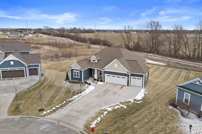 10830 N Tartan Ct, Mequon, WI 53097 - Photo 29