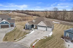 10830 N Tartan Ct, Mequon, WI 53097 - Photo 29