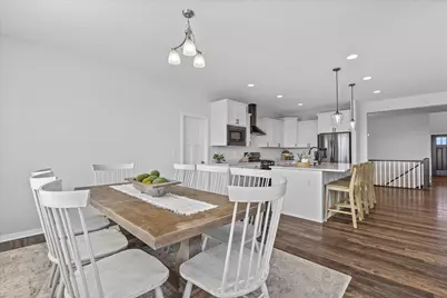 10830 N Tartan Ct, Mequon, WI 53097 - Photo 11