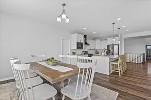 10830 N Tartan Ct, Mequon, WI 53097 - Photo 11