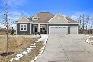 10830 N Tartan Ct, Mequon, WI 53097 - Photo 51