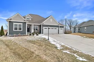 10830 N Tartan Ct, Mequon, WI 53097 - Photo 53
