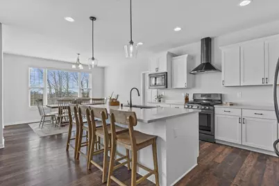 10830 N Tartan Ct, Mequon, WI 53097 - Photo 7