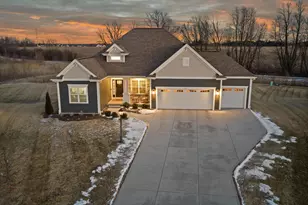 10830 N Tartan Ct, Mequon, WI 53097 - Photo 49