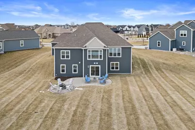 10830 N Tartan Ct, Mequon, WI 53097 - Photo 35