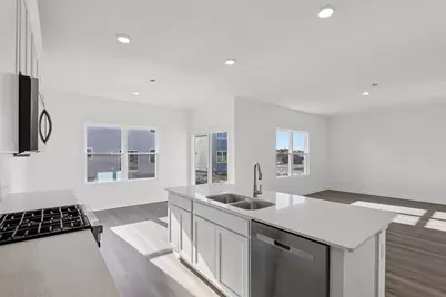 7051  Oakmont Rd, Racine, WI 53403 - Photo 43