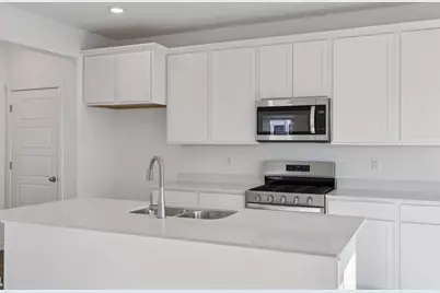 7051  Oakmont Rd, Racine, WI 53403 - Photo 39