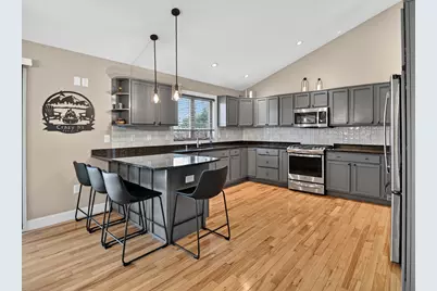 851  Shooting Star Cir, DeForest, WI 53532 - Photo 5