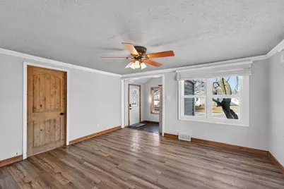 7621  40th Ave, Kenosha, WI 53142 - Photo 5