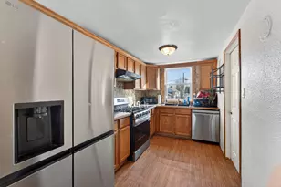 7621 40th Ave, Kenosha, WI 53142 - Photo 9